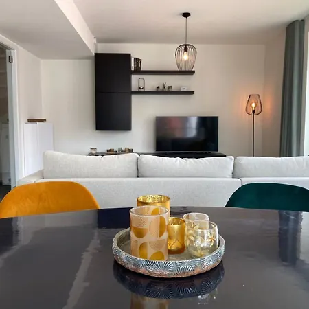 Duplex In Near Zeedijk Daire